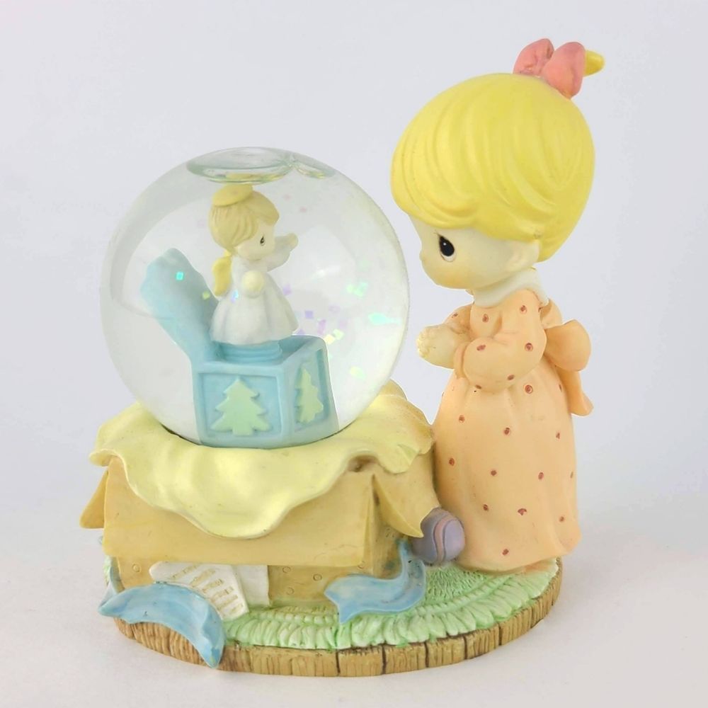 Vintage Enesco Precious Moments 1998 Mini Snow Water Globe Mom Baby Girl Angel